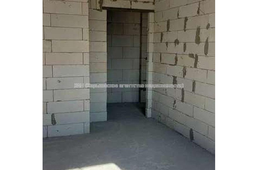 Продам квартиру, Братьев Гипиков ул. , 2 кім., 63 м², без ремонта 