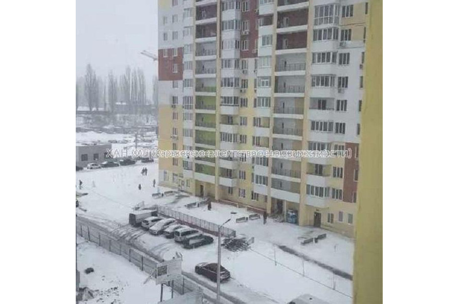 Продам квартиру, Гвардейцев Широнинцев ул. , 1 кім., 43 м², без ремонта 