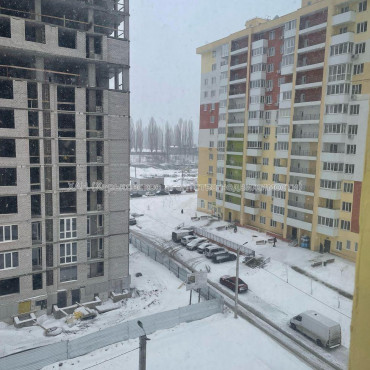 Продам квартиру, Гвардейцев Широнинцев ул. , 1 кім., 43 м², без ремонта 