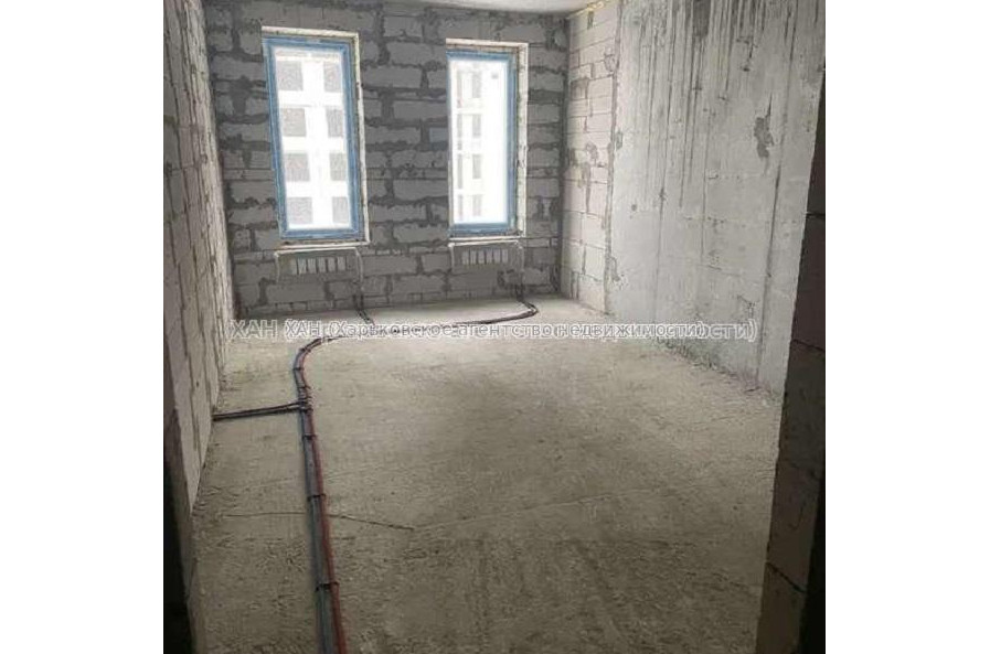 Продам квартиру, Гвардейцев Широнинцев ул. , 1 кім., 43 м², без ремонта 
