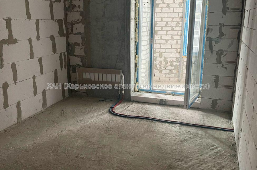 Продам квартиру, Гвардейцев Широнинцев ул. , 1 кім., 43 м², без ремонта 