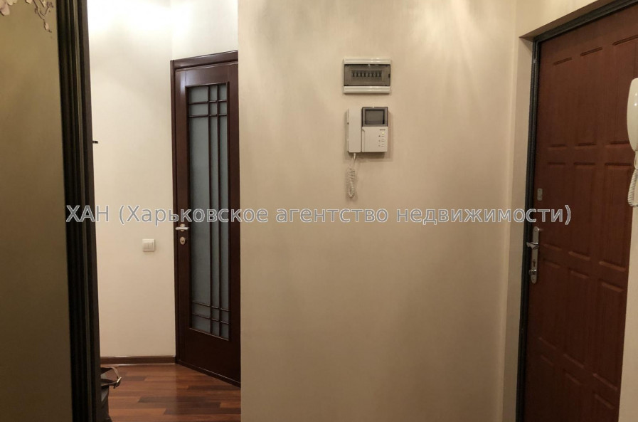 Продам квартиру, Гарибальди ул. , 3  ком., 68.80 м², капитальный ремонт 