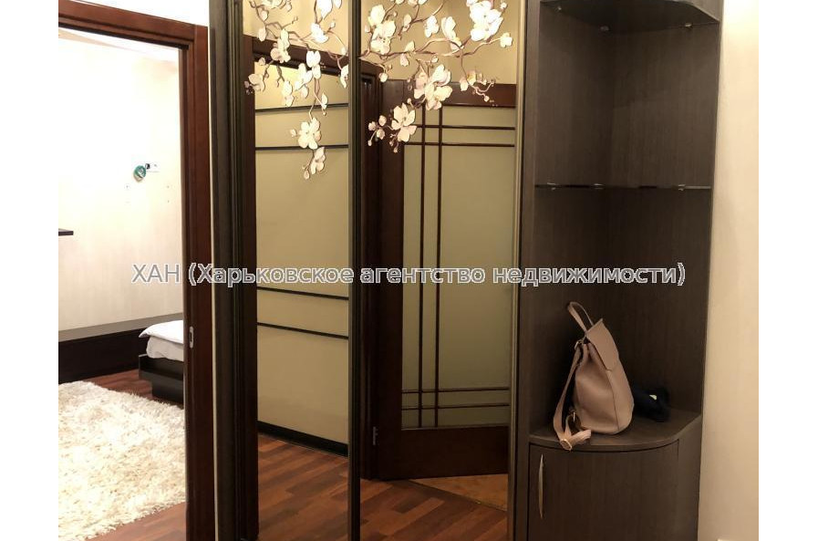 Продам квартиру, Гарибальди ул. , 3  ком., 68.80 м², капитальный ремонт 