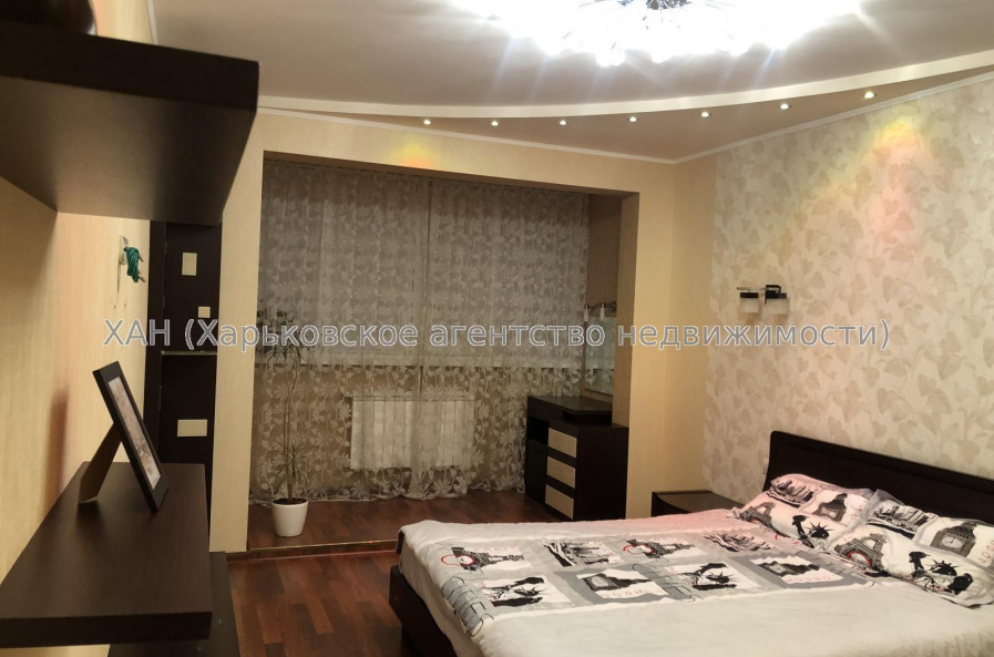 Продам квартиру, Гарибальди ул. , 3  ком., 68.80 м², капитальный ремонт 