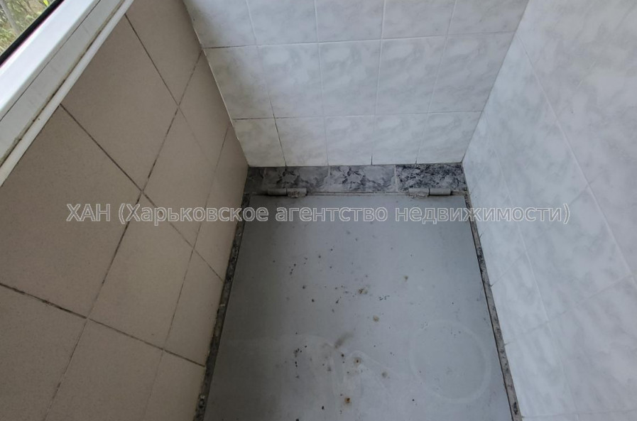 Продам квартиру, Байрона пр-т , 3 кім., 65 м², капитальный ремонт 