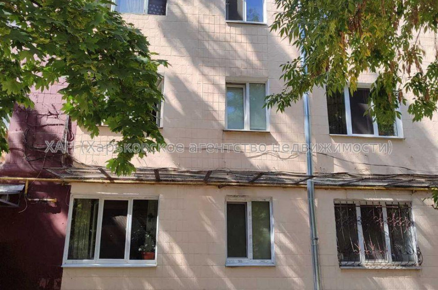 Продам квартиру, Власенко ул. , 1  ком., 13.90 м², советский ремонт 