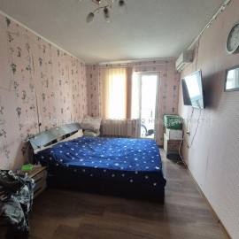 Продам квартиру, Академика Павлова ул. , 3 кім., 64 м², косметический ремонт