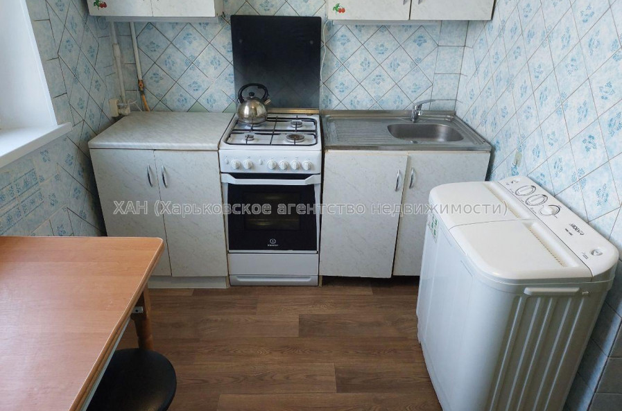 Сдам квартиру, Гвардейцев Широнинцев ул. , 108 , 2  ком., 53 м², косметический ремонт 