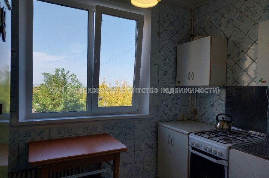 Сдам квартиру, Гвардейцев Широнинцев ул. , 108 , 2  ком., 53 м², косметический ремонт 