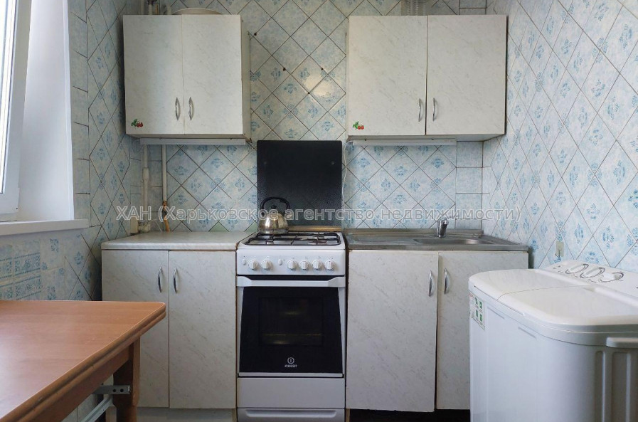 Сдам квартиру, Гвардейцев Широнинцев ул. , 108 , 2  ком., 53 м², косметический ремонт 