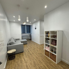 Продам квартиру, Шевченковский пер. , 1 кім., 40 м², авторский дизайн