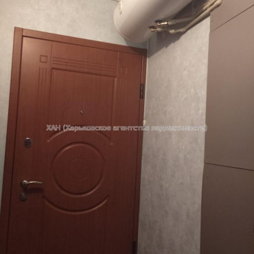 Продам квартиру, Защитников Неба ул. , 3  ком., 68 м², капитальный ремонт 