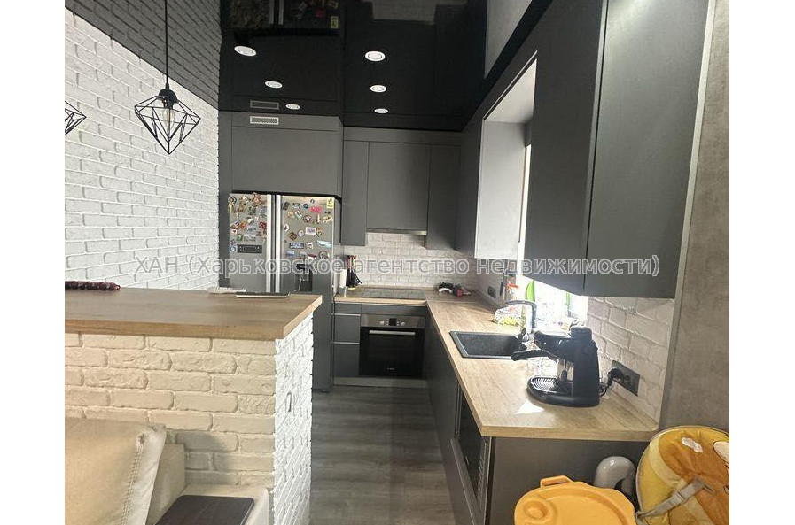 Продам квартиру, Клочковская ул. , 3  ком., 74 м², авторский дизайн 