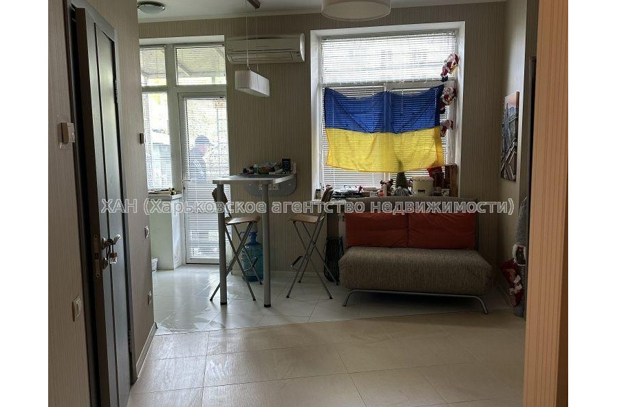 Продам квартиру, Армейский въезд , 2 кім., 30 м², авторский дизайн 