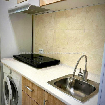 Продам квартиру, Дидро ул. , 1  ком., 15 м², капитальный ремонт 