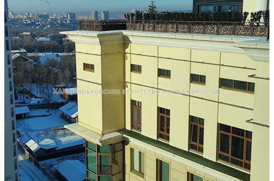 Продам квартиру, Профессорская ул. , 3 кім., 98 м², капитальный ремонт 