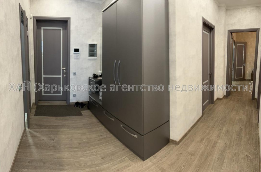 Продам квартиру, Профессорская ул. , 3 кім., 98 м², капитальный ремонт 