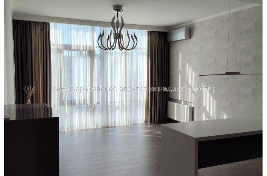 Продам квартиру, Профессорская ул. , 3 кім., 98 м², капитальный ремонт 
