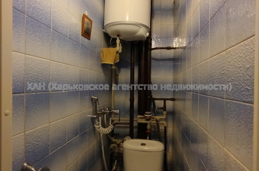 Продам квартиру, Гвардейцев Широнинцев ул. , 3 кім., 64 м², косметический ремонт 