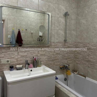 Продам квартиру, Кооперативная ул. , 2  ком., 52 м², евроремонт 