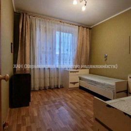 Продам квартиру, Валентиновская ул. , 2 кім., 44 м², капитальный ремонт