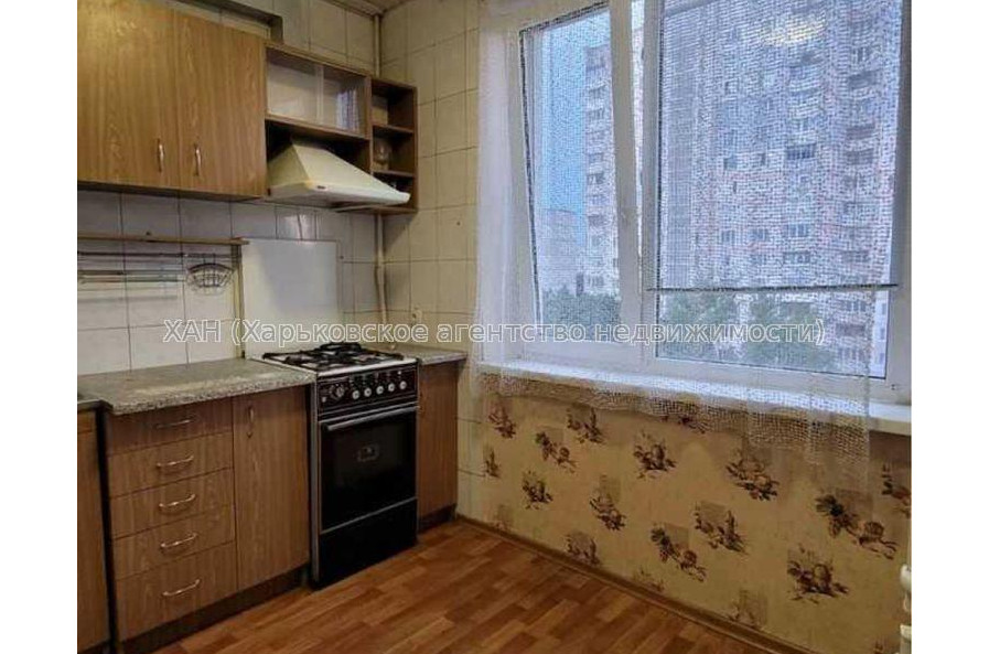 Продам квартиру, Валентиновская ул. , 2 кім., 47 м², капитальный ремонт 