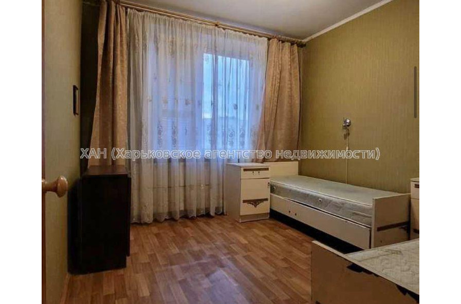 Продам квартиру, Валентиновская ул. , 2 кім., 47 м², капитальный ремонт 