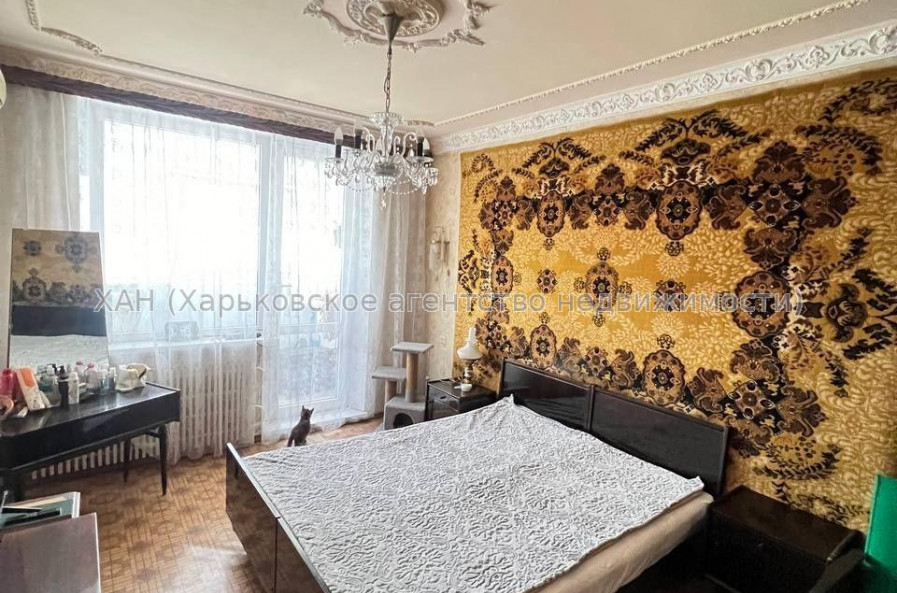 Продам квартиру, Гвардейцев Широнинцев ул. , 3 кім., 65 м², косметический ремонт 