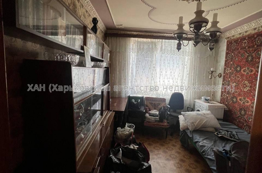 Продам квартиру, Гвардейцев Широнинцев ул. , 3 кім., 65 м², косметический ремонт 