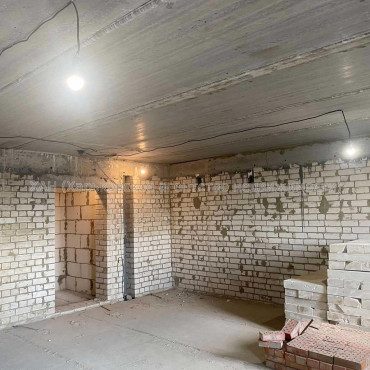 Продам квартиру, Пискуновский пер. , 3  ком., 80.20 м², без внутренних работ 