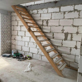 Продам квартиру, Пискуновский пер. , 3  ком., 80.20 м², без внутренних работ