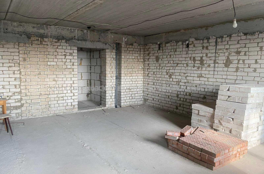 Продам квартиру, Пискуновский пер. , 3  ком., 80.20 м², без внутренних работ 