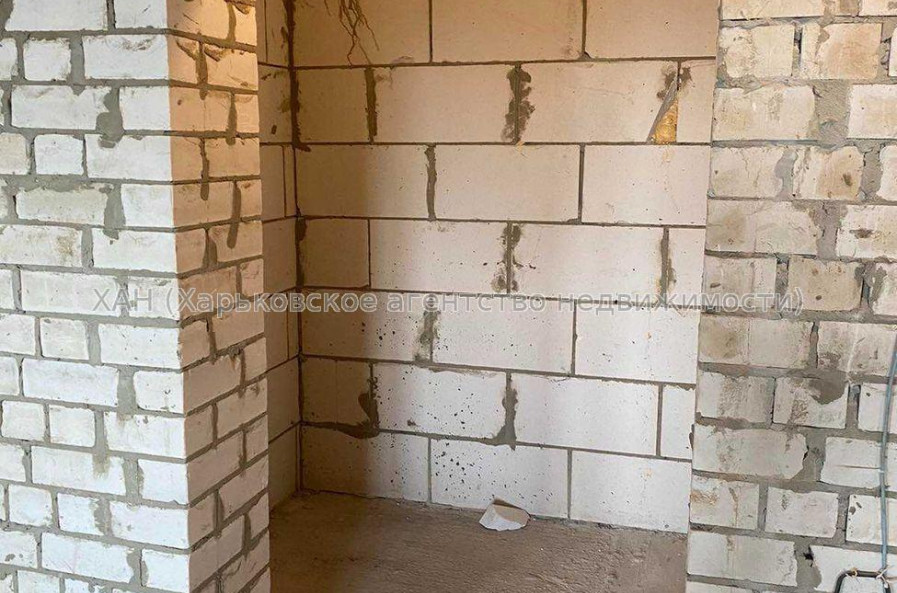 Продам квартиру, Пискуновский пер. , 3  ком., 80.20 м², без внутренних работ 