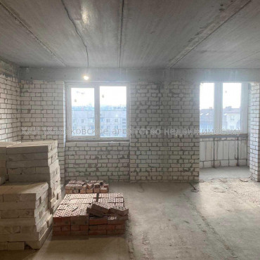 Продам квартиру, Пискуновский пер. , 3  ком., 80.20 м², без внутренних работ 