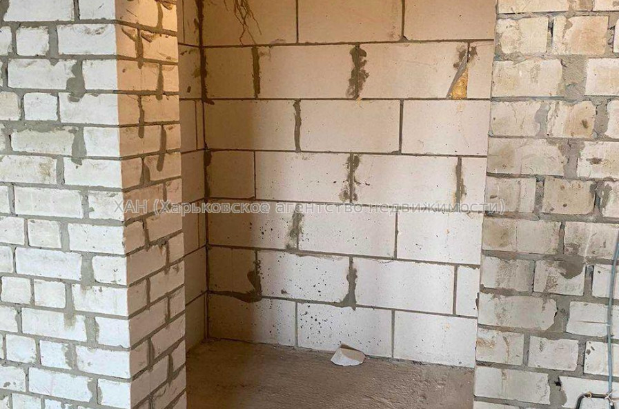 Продам квартиру, Пискуновский пер. , 3  ком., 80.20 м², без внутренних работ 