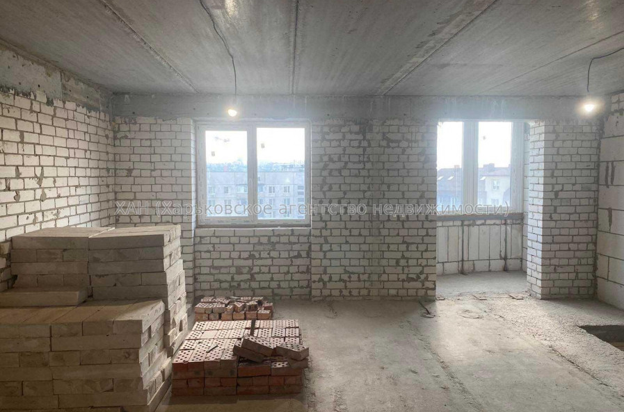 Продам квартиру, Пискуновский пер. , 3  ком., 80.20 м², без внутренних работ 