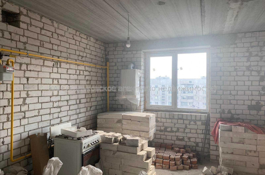 Продам квартиру, Пискуновский пер. , 3  ком., 80.20 м², без внутренних работ 