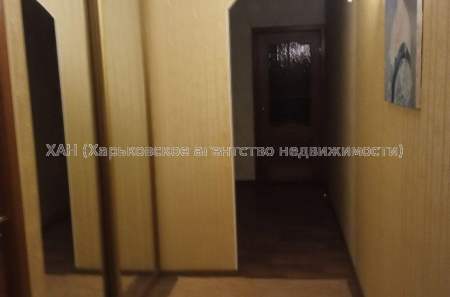 Продам квартиру, Тракторостроителей просп. , 3 кім., 65 м², капитальный ремонт 