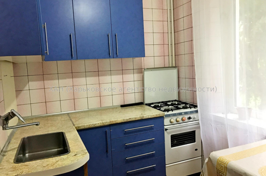 Сдам квартиру, Светлая ул. , 21 , 2  ком., 44 м², советский ремонт 