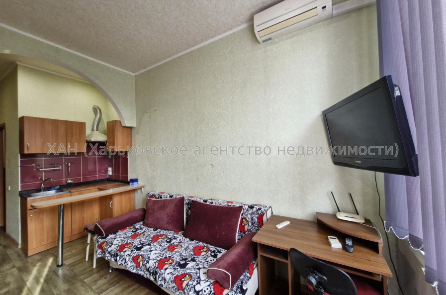 Продам квартиру, Большая Панасовская ул. , 1  ком., 17 м², капитальный ремонт 