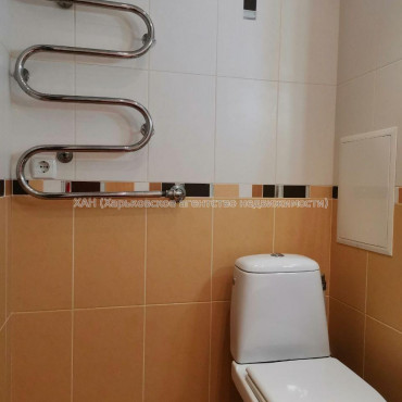 Продам квартиру, Людвига Свободы просп. , 3 кім., 65 м², косметический ремонт 