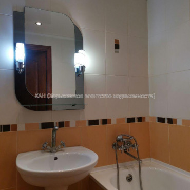 Продам квартиру, Людвига Свободы просп. , 3 кім., 65 м², косметический ремонт 