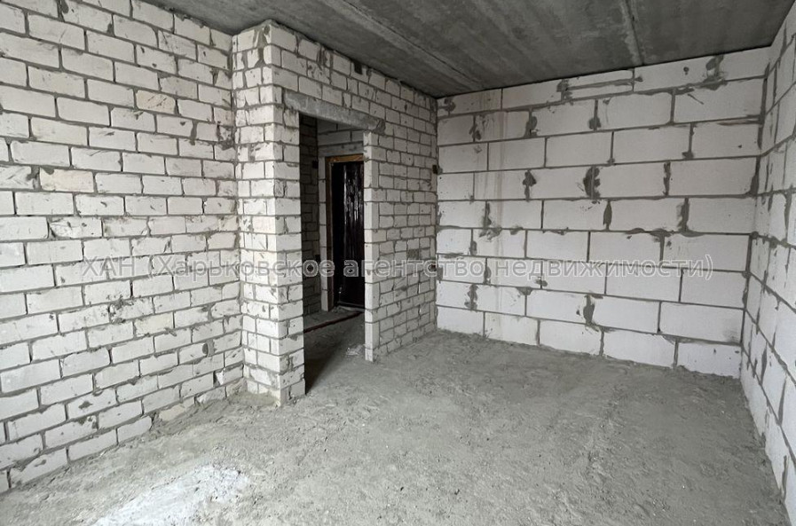 Продам квартиру, Шевченковский пер. , 1  ком., 34.60 м², без внутренних работ 