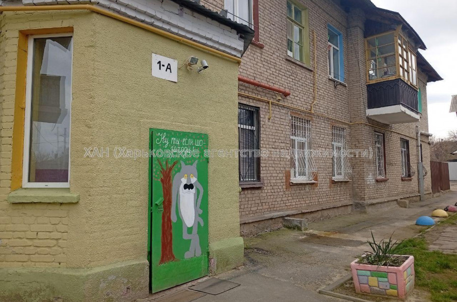 Продам квартиру, Клеверный пер. , 1 кім., 35 м², косметический ремонт 