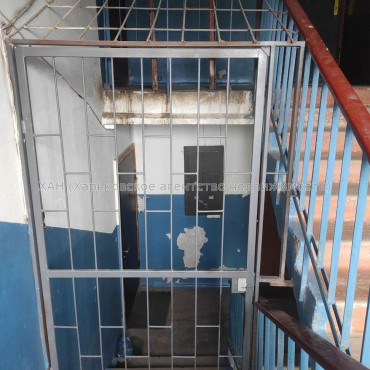 Продам квартиру, Александра Орлова ул. , 3 кім., 60 м², косметический ремонт 