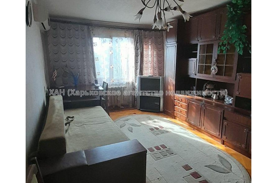 Продам квартиру, Матросова Александра ул. , 3  ком., 60 м², косметический ремонт 