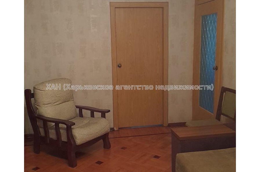 Продам квартиру, Матросова Александра ул. , 3  ком., 60 м², косметический ремонт 