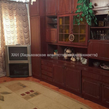 Продам квартиру, Александра Орлова ул. , 3 кім., 60 м², косметический ремонт 