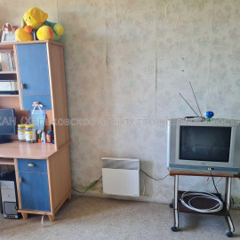 Продам квартиру, Юбилейный просп. , 1  ком., 33 м², без ремонта