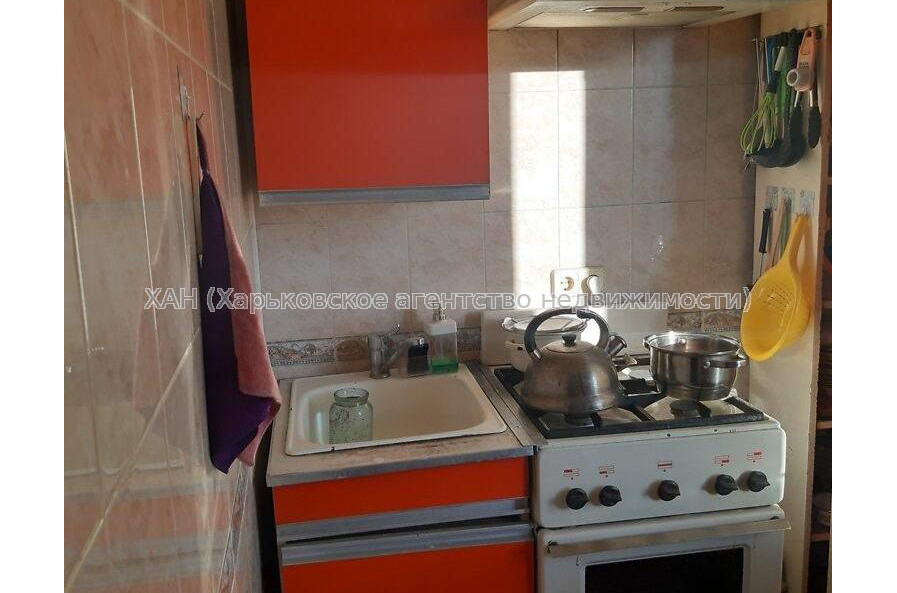 Продам квартиру, Кибальчича ул. , 2 кім., 45 м², советский ремонт 